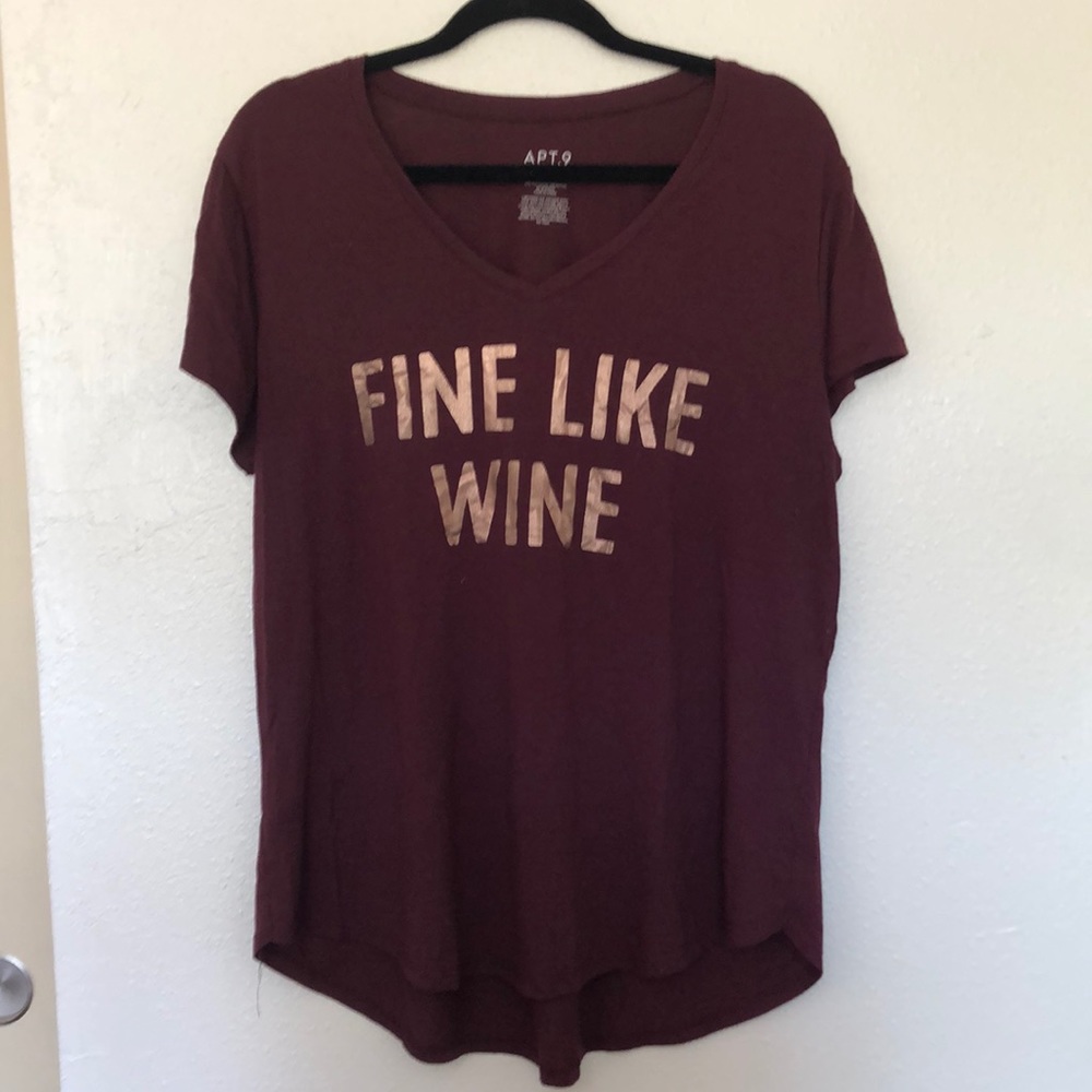 V-neck T